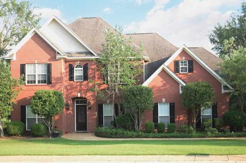 109 Oakhurst Dr, Clinton, MS 39056 photo 1