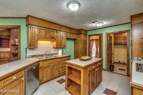 1545 Kristen Dr, Jackson, MS 39211 photo 12