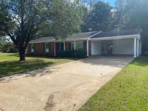 1343 Winterview Dr, Jackson, MS 39211 photo 1
