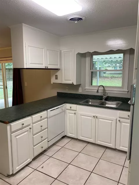 1343 Winterview Dr, Jackson, MS 39211 photo 4