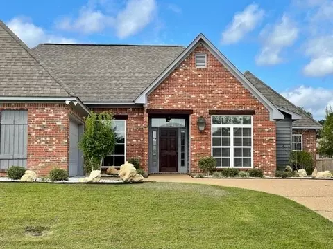 102 Stonewalk Ct, Clinton, MS 39056 photo 3