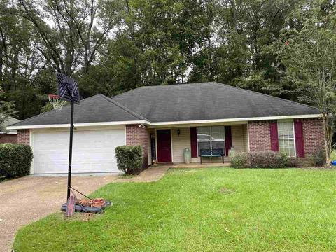 306 Willow Bay Dr, Byram, MS 39272 photo 1