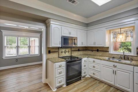 105 Kathryn Ct, Brandon, MS 39042 photo 9