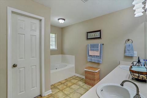 7282 Tumbleweed Dr, Byram, MS 39272 photo 16