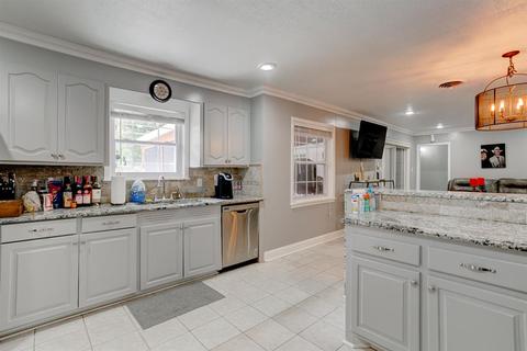 812 Briarfield Rd, Jackson, MS 39211 photo 14