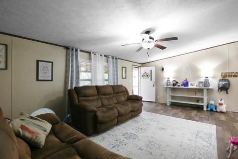 227 Wesley St, Florence, MS 39073 photo 3