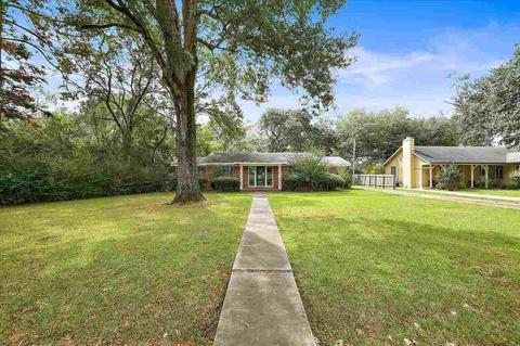 321 Fernwood Dr, Jackson, MS 39206 photo 1