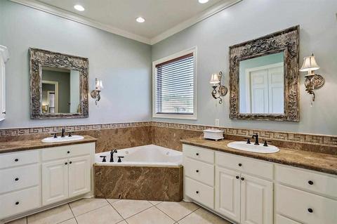217 Meadowlands Dr, Brandon, MS 39047 photo 21