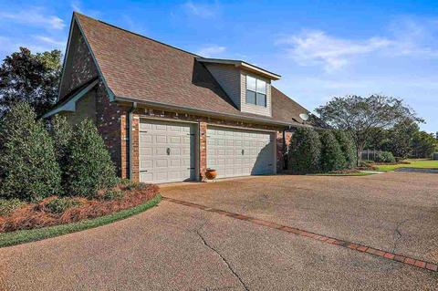 217 Meadowlands Dr, Brandon, MS 39047 photo 3