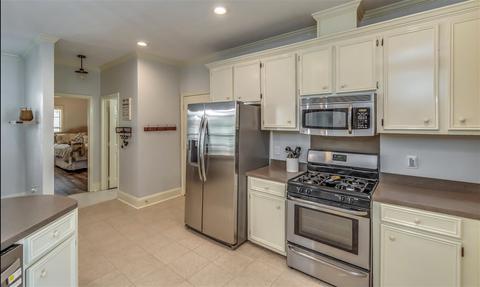 205 Oak Brook Dr, Brandon, MS 39047 photo 8