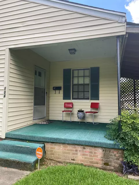 104 Lucas, Brookhaven, MS 39601 photo 3