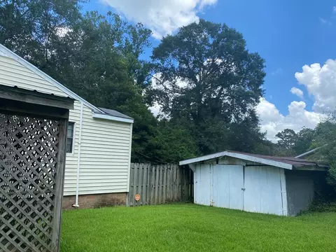 104 Lucas, Brookhaven, MS 39601 photo 4