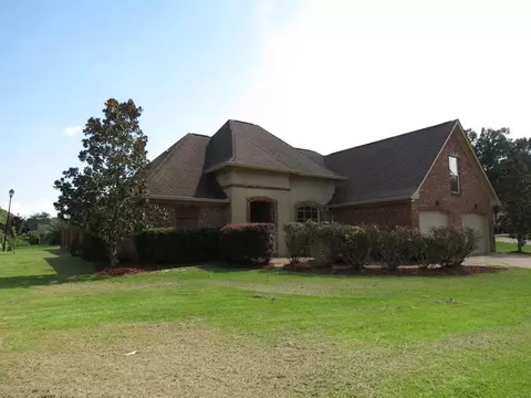 201 Oak Brook Cv, Florence, MS 39073 photo 1