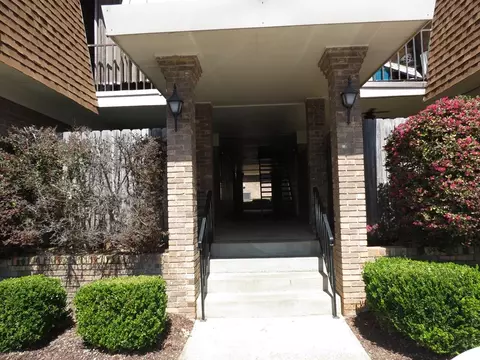 5155 Wayneland Dr #G6, Jackson, MS 39212 photo 2