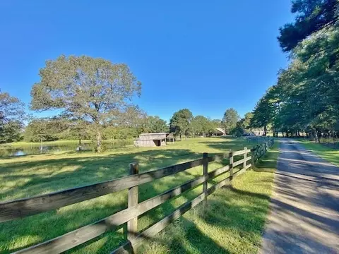4061 Tyson Rd, Wesson, MS 39191 photo 2