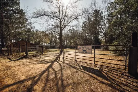 413 Claude Smith Rd, Tylertown, MS 39667