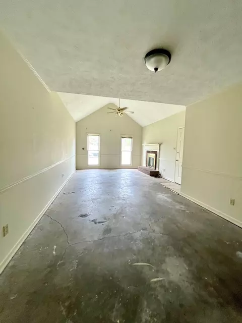 373 Edenbrook Dr, Brookhaven, MS 39601 photo 5
