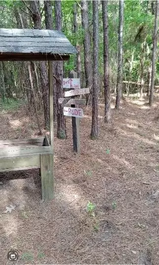 . Middleton Cemetery Road, Meadville, MS 39653