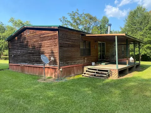 210 E Smith Ferry Rd, Silver Creek, MS 39663 photo 3
