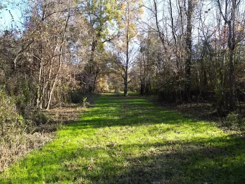 18000 Pushepatappa Cut-off Rd, Bogalusa, LA 70427