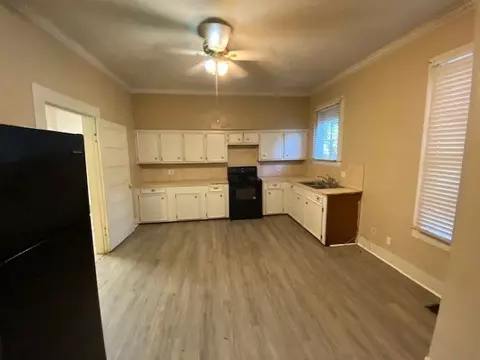 111 Burke Ave, Mccomb, MS 39648 photo 6