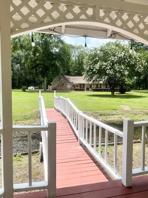 1094 Pine Cone Ln, Summit, MS 39666 photo 7