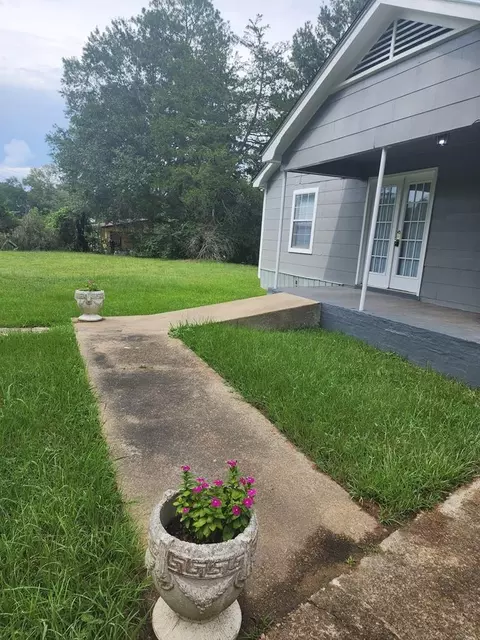 1004 White Oak St, Summit, MS 39666 photo 10