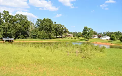 ... Berkshire Lane, Mccomb, MS 39648
