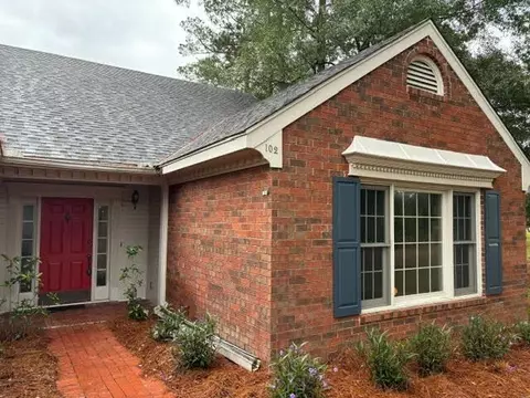102 Woodland Rdg, Mccomb, MS 39648