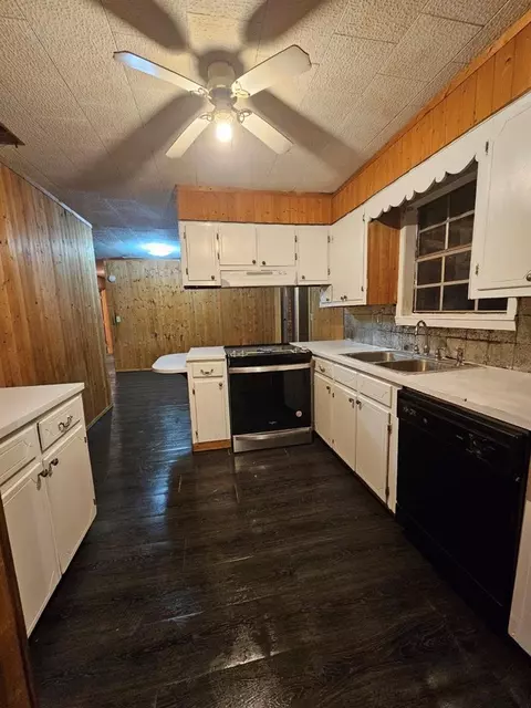 182 Pavillion Rd, Laurel, MS 39443 photo 3