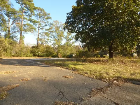614 Jackson Ave, Mccomb, MS 39648 photo 2