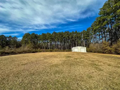 1045 Barrett Dr, Summit, MS 39666 photo 2