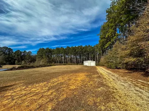 1045 Barrett Dr, Summit, MS 39666 photo 4