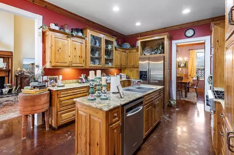 Kitchen - 1056 Turkey Ridge Rd, Summit, MS 39666 photo 2 of 3