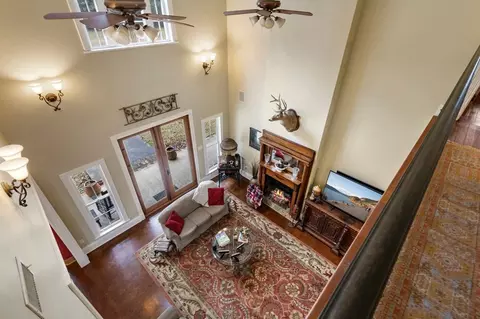 Living - 1056 Turkey Ridge Rd, Summit, MS 39666 photo 2 of 2