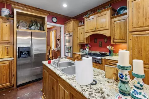 Kitchen - 1056 Turkey Ridge Rd, Summit, MS 39666 photo 3 of 3