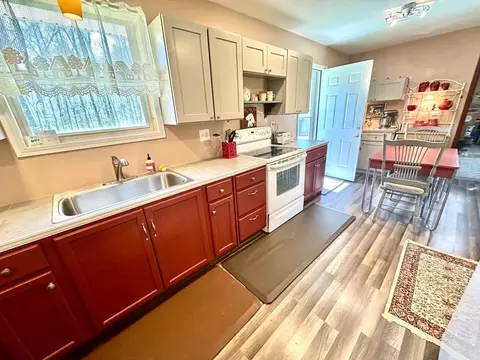 Kitchen - 3916 NE Timberlane Rd, Wesson, MS 39191 photo 2 of 6