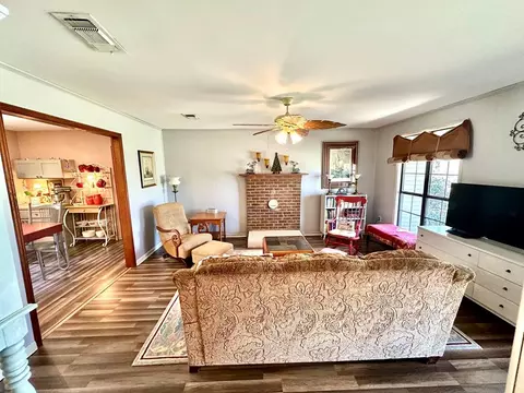 Living - 3916 NE Timberlane Rd, Wesson, MS 39191 photo 2 of 2