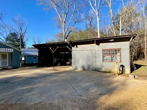 Exterior - 6113 Womack Rd, Summit, MS 39666 photo 12 of 29
