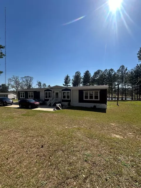 1031 Diane Cir, Summit, MS 39666
