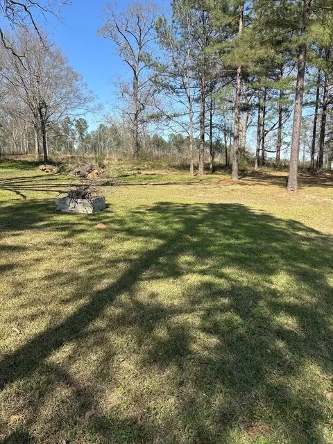 1031 Diane Cir, Summit, MS 39666 photo 6