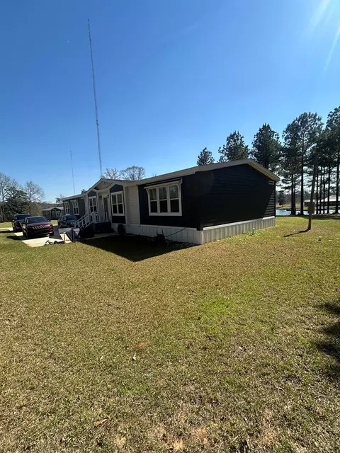 1031 Diane Cir, Summit, MS 39666 photo 2