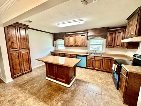 Kitchen - 604 Byrd St, Brookhaven, MS 39601 photo 3 of 3