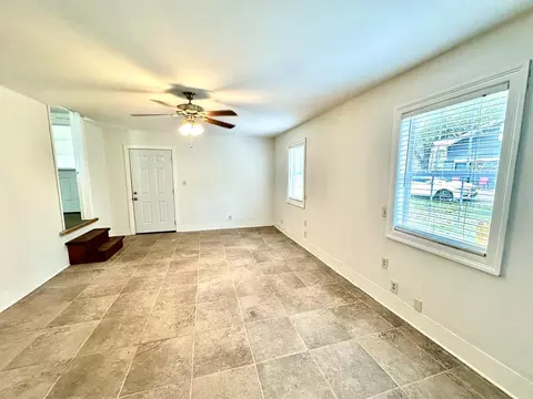 Living - 604 Byrd St, Brookhaven, MS 39601 photo 3 of 3