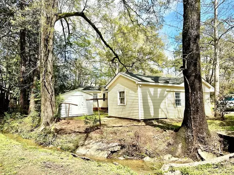 Exterior - 604 Byrd St, Brookhaven, MS 39601 photo 4 of 6