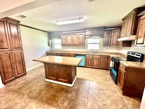 Kitchen - 604 Byrd St, Brookhaven, MS 39601 photo 1 of 3