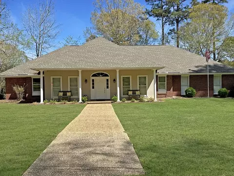 100 Choctaw, Mccomb, MS 39648