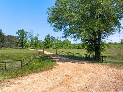 2471 E Lincoln Rd SE, Brookhaven, MS 39601 photo 3