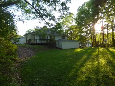 728 Delaware Ave, Mccomb, MS 39648 photo 3
