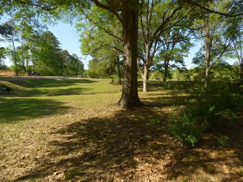 Exterior - 2074 Magnolia Pisgah Rd, Mccomb, MS 39648 photo 4 of 15